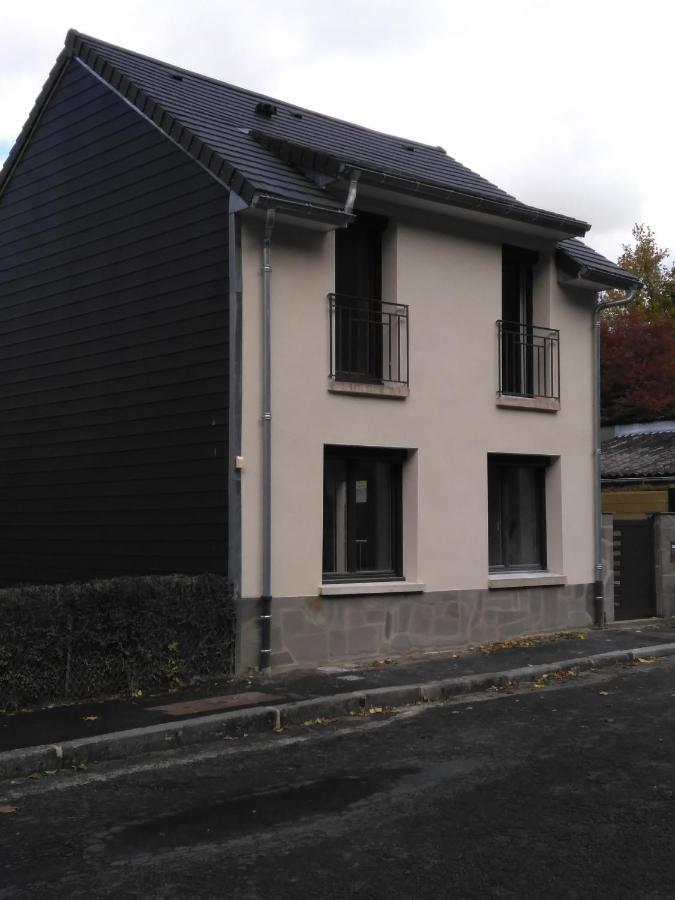 Le Petit Poucet Villa La Bourboule ภายนอก รูปภาพ